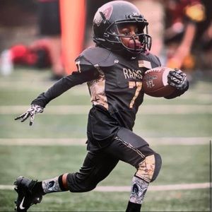 Meet your Posher, Dejuan